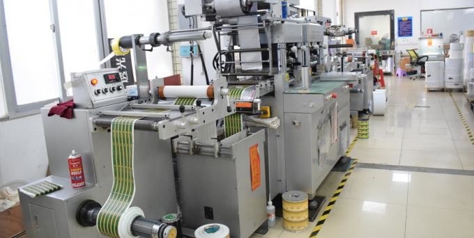 GUANGZHOU YM PACKAGE PRODUCTS CO.,LTD. خط إنتاج المصنع