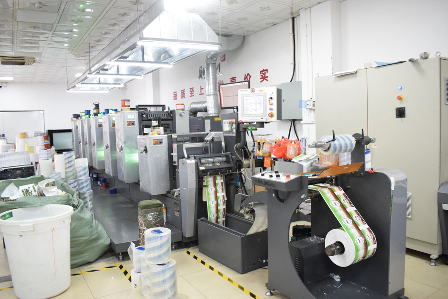 GUANGZHOU YM PACKAGE PRODUCTS CO.,LTD. خط إنتاج المصنع