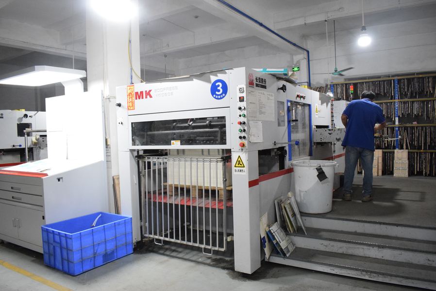 GUANGZHOU YM PACKAGE PRODUCTS CO.,LTD. خط إنتاج المصنع