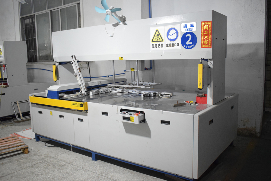 GUANGZHOU YM PACKAGE PRODUCTS CO.,LTD. خط إنتاج المصنع