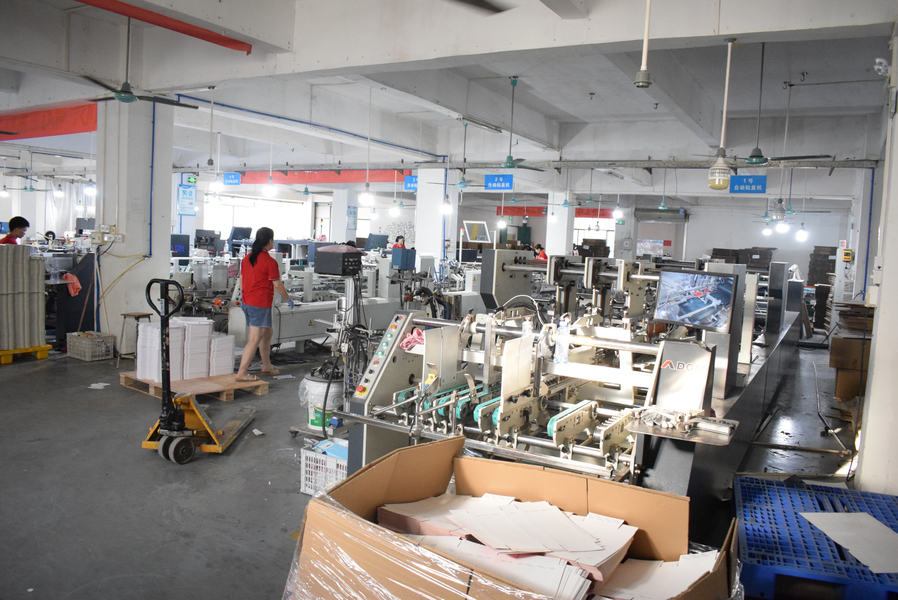 GUANGZHOU YM PACKAGE PRODUCTS CO.,LTD. خط إنتاج المصنع