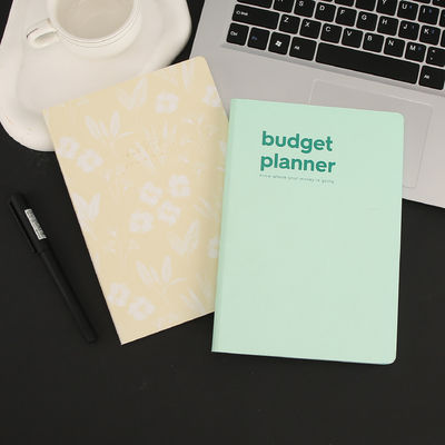 خيار تخصيص دفتر ملاحظات بغلاف حلزوني ملون ومتين مع إمكانية التخصيص حسب رغبتك