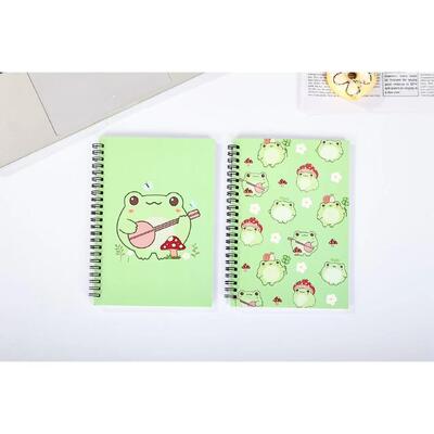 يتميز دفتر الملاحظات ذو الغلاف الصلب الحلزوني الأسود بغلاف متين متين ومثالي للفنانين الذين يقومون بالرسم وتدوين الملاحظات